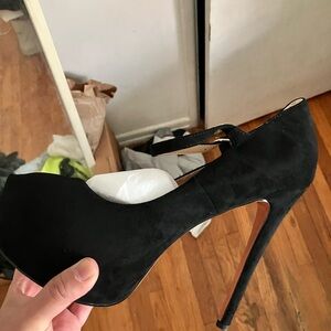 Elegant Black Stiletto Heels